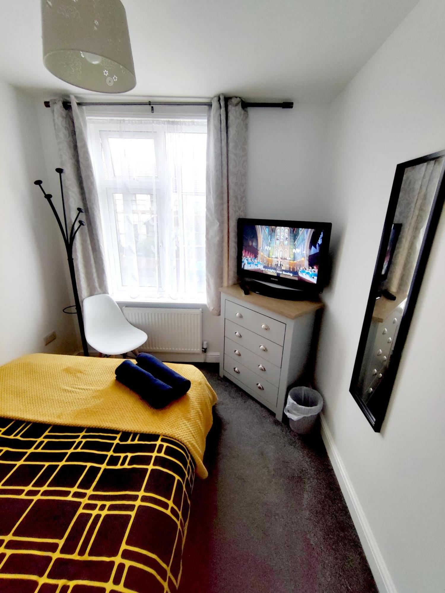 House Share With Few Ensuite Rooms Near Southmead Bristol Eksteriør billede